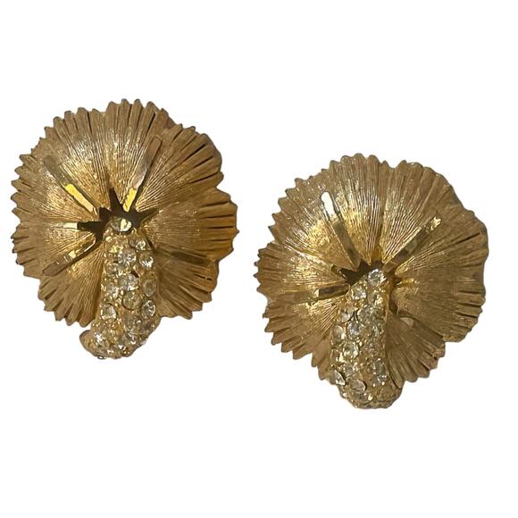 1950s BSK Brushed Gold Plate White Rhinestones Flower Clip On Earrings - Picture 1 of 3
